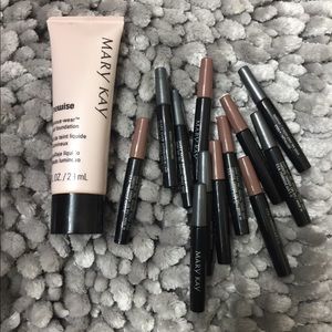 Mary Kay foundation & eyeliner samples